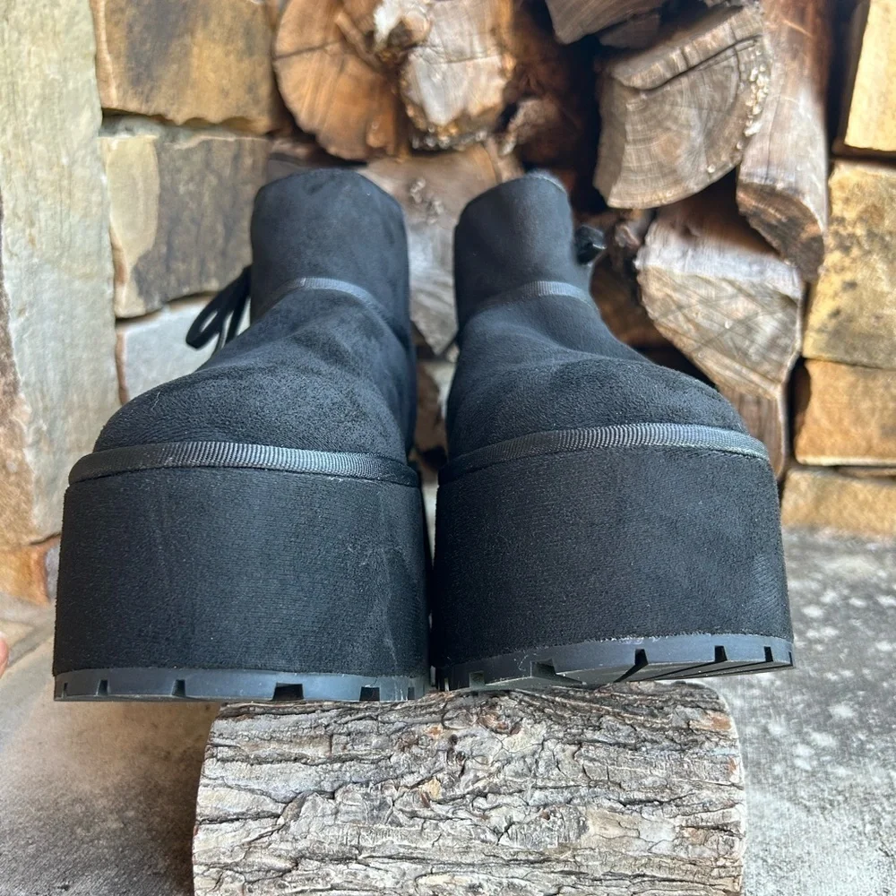 Black Chunky Platform Ankle‎ Sugar Thrillz Boots NWOB Sz-10M. O
